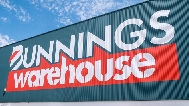 bunnings warehouse front of store